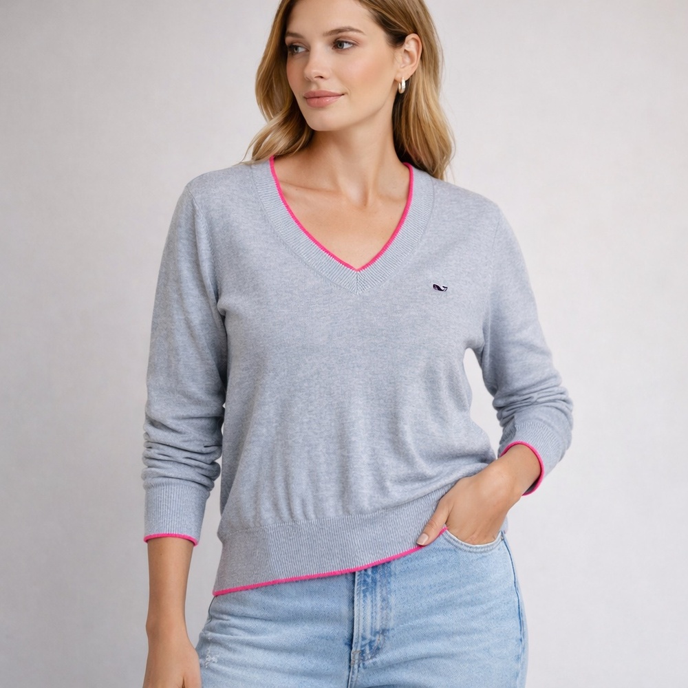 Vineyard Vines Women's Light Gray Cotton‎ V-Neck Sweater Pink Trim